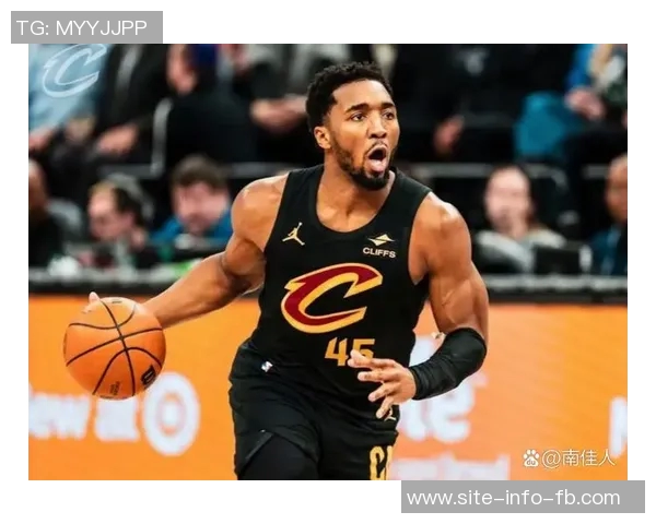 米切尔赛季结束后遭受重创提前与队友开始新赛季训练