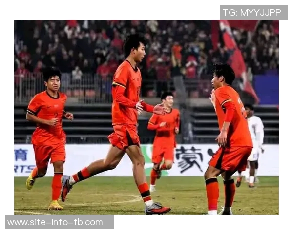 拜仁欧冠海报发布奥利塞比朔夫尤尔曼亮相展现球队风采