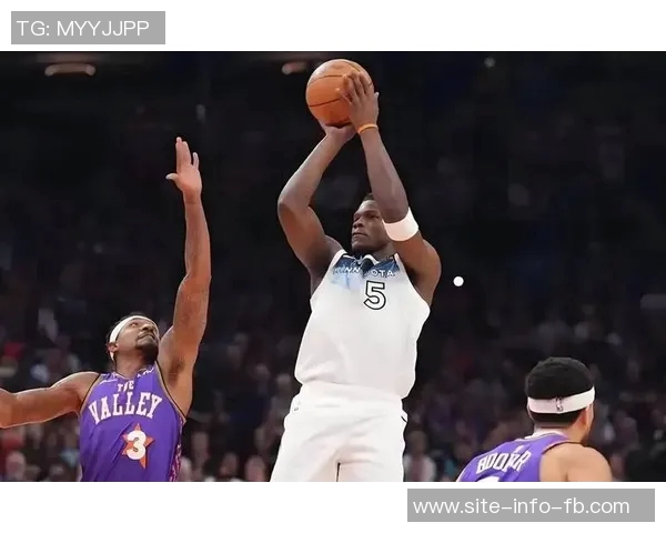 爱德华兹自信发声认为自己投篮选择正确队友期待传球但他更信任自己 爱德华兹自信发声认为自己投篮选择正确队友期待传球但他更信任自己