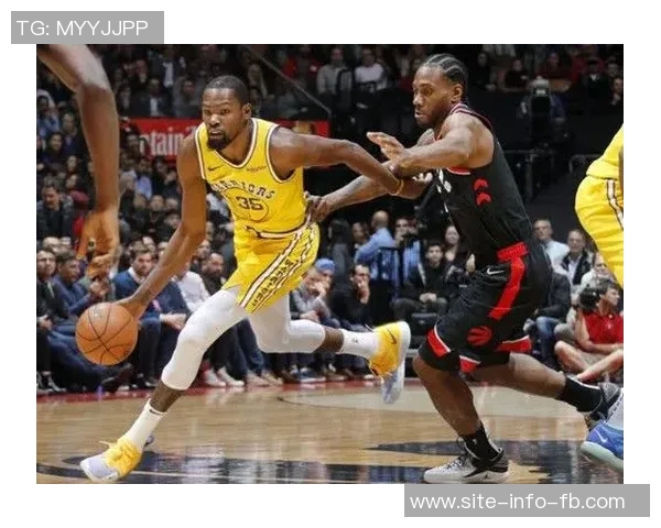 莱昂纳德半场状态火热三分球连中五记砍下18分助球队争胜